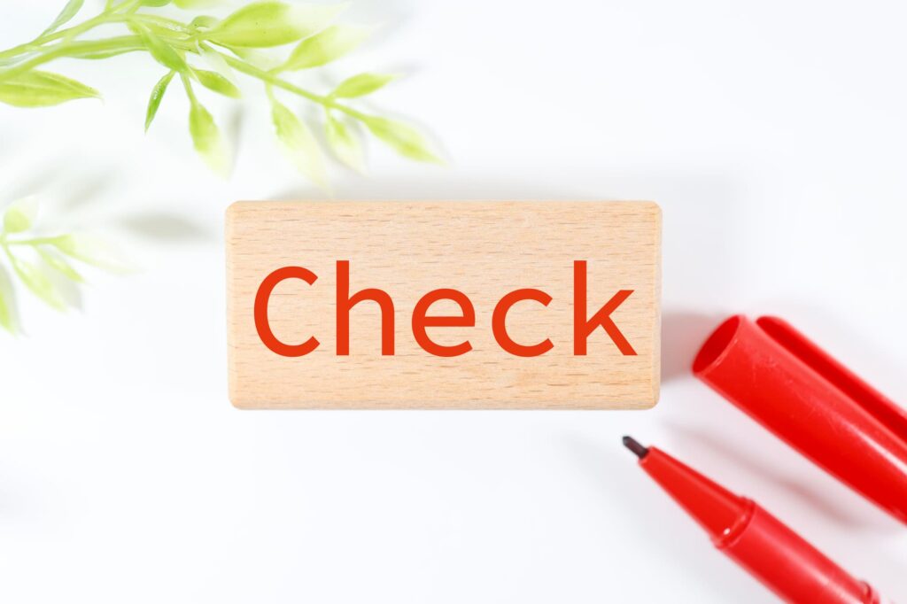 壁にイルミネーションを設置するには?